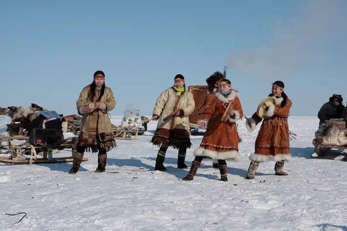 Ya-RaR 2010: The girls of the Chukchi dance and song assembly Ya-Rar of Turvaurgin perform in tundra camp during the 2010 National Chukchi Assembly.